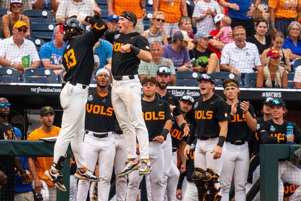 No. 1 Vols beat UNC to stay in control at MCWS