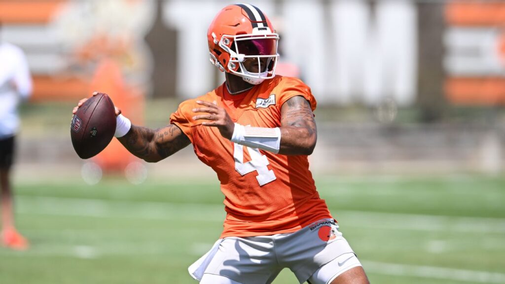 Browns GM: Watson ahead of schedule in rehab