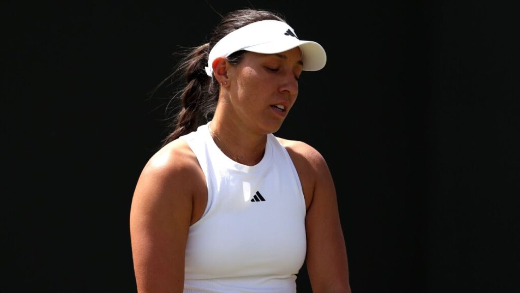 Pegula dumped out of Wimbledon in loss to Wang