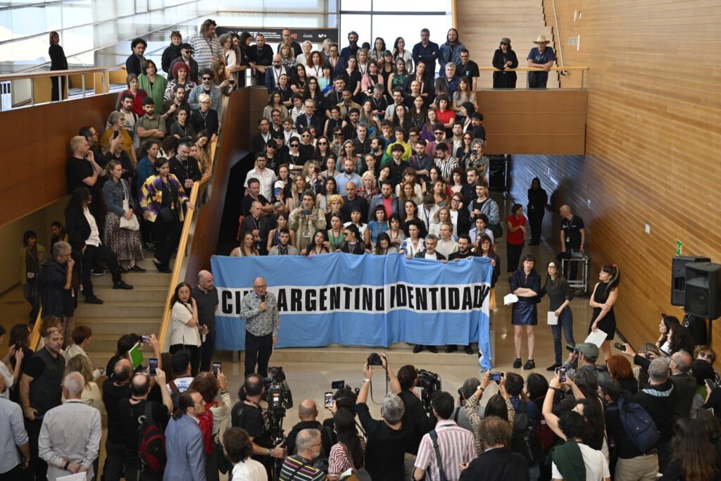 San Sebastian Festival Hosts Protest in Support of the Argentine Film Industry