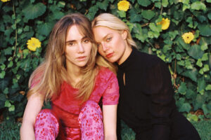 Suki Waterhouse and Ashe on Channeling ‘Existential Dread’ for Dreamy Collaboration ‘Pushing Daisies’: ‘We Were Both Slightly Dazed From Our Respective Worlds’ (EXCLUSIVE)